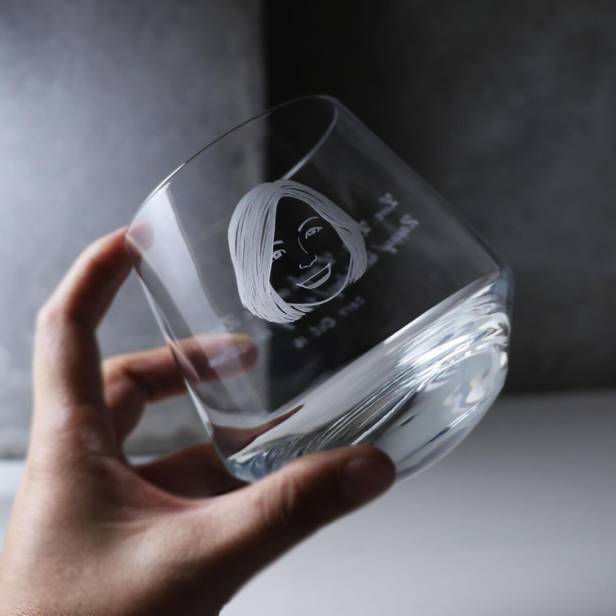 397cc【客製肖像】(寫實版)德國蔡司Schott Zwiesel人像搖搖杯 - MSA玻璃雕刻