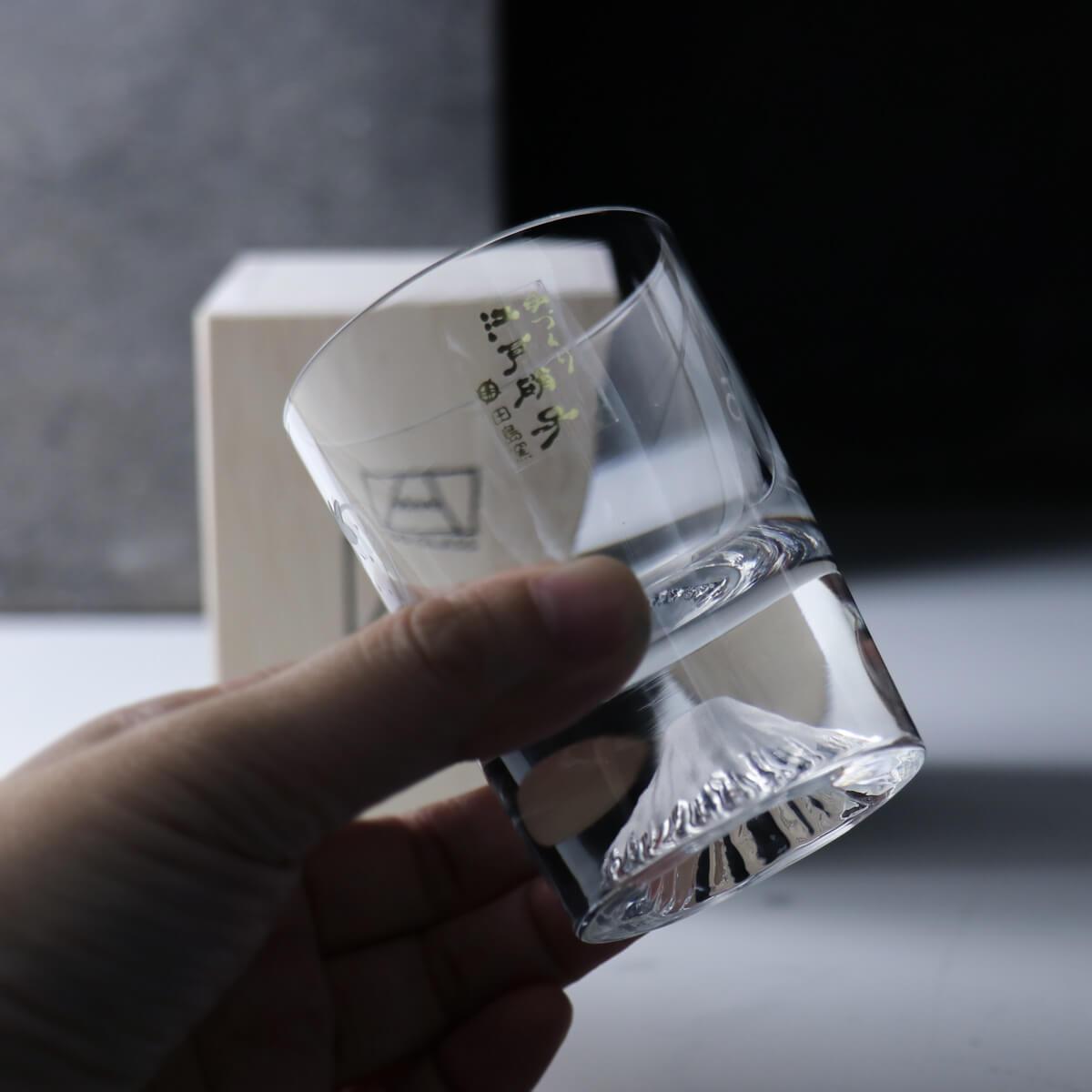 80cc【日本江戶硝子】草莓 富士山冷酒杯 (日本桐箱包裝) - MSA玻璃雕刻