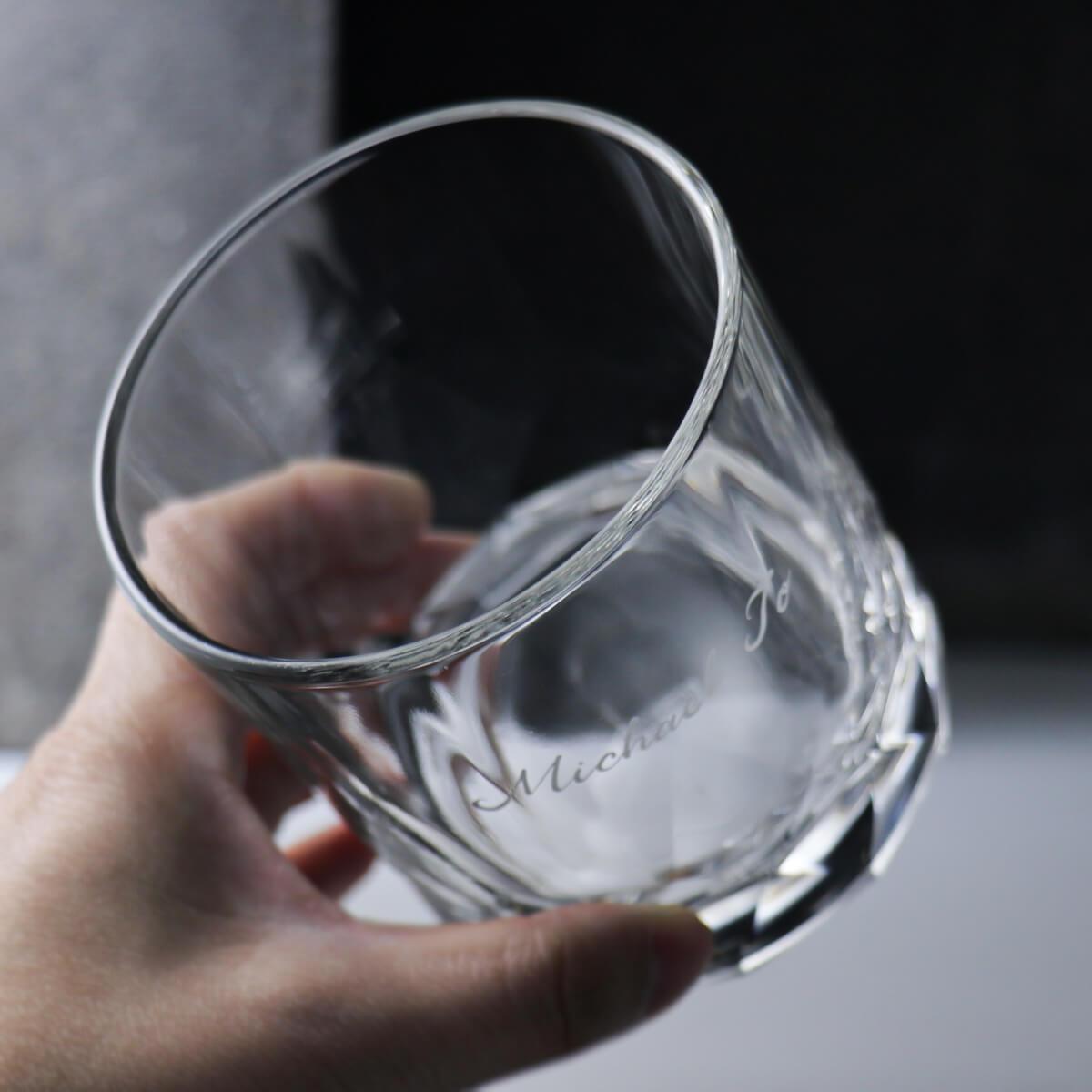 350cc【客製狗狗背影】鑽石紋寵物客製威士忌杯 貴賓犬 - MSA玻璃雕刻