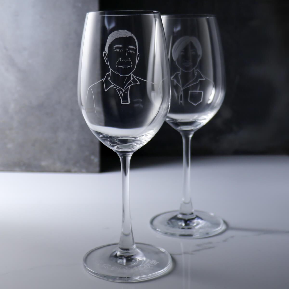 (一對價)425cc【爸爸媽媽紀念對杯】(寫實版)肖像客製紅酒杯 - MSA玻璃雕刻