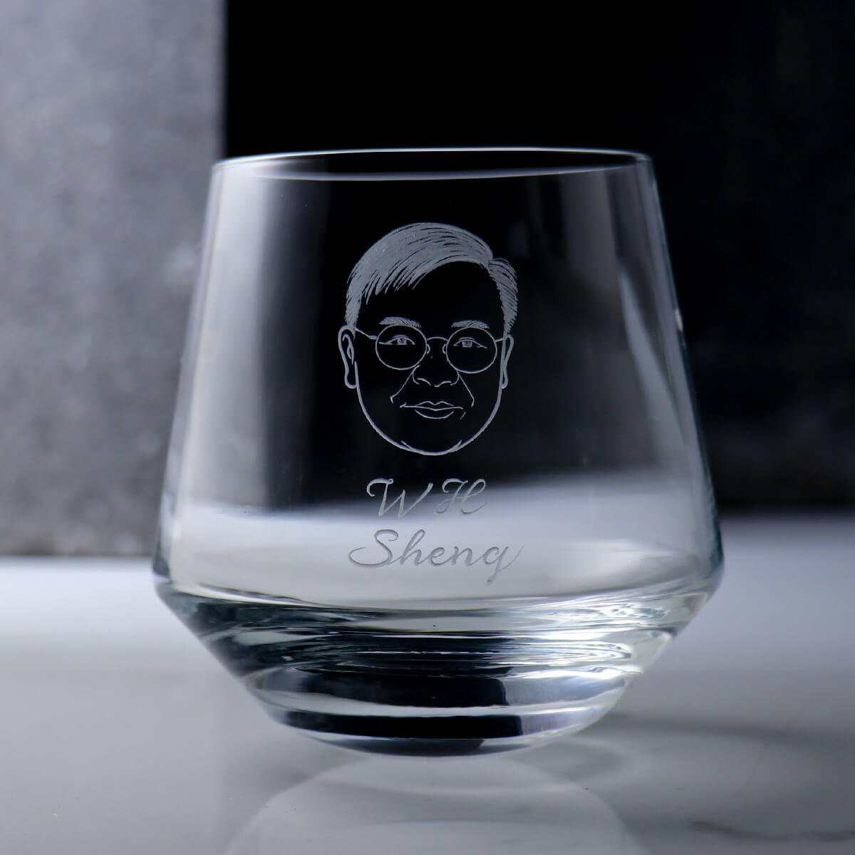 397cc【德國蔡司Schott Zwiesel】(寫實版)人像搖搖杯 客製肖像 - MSA玻璃雕刻