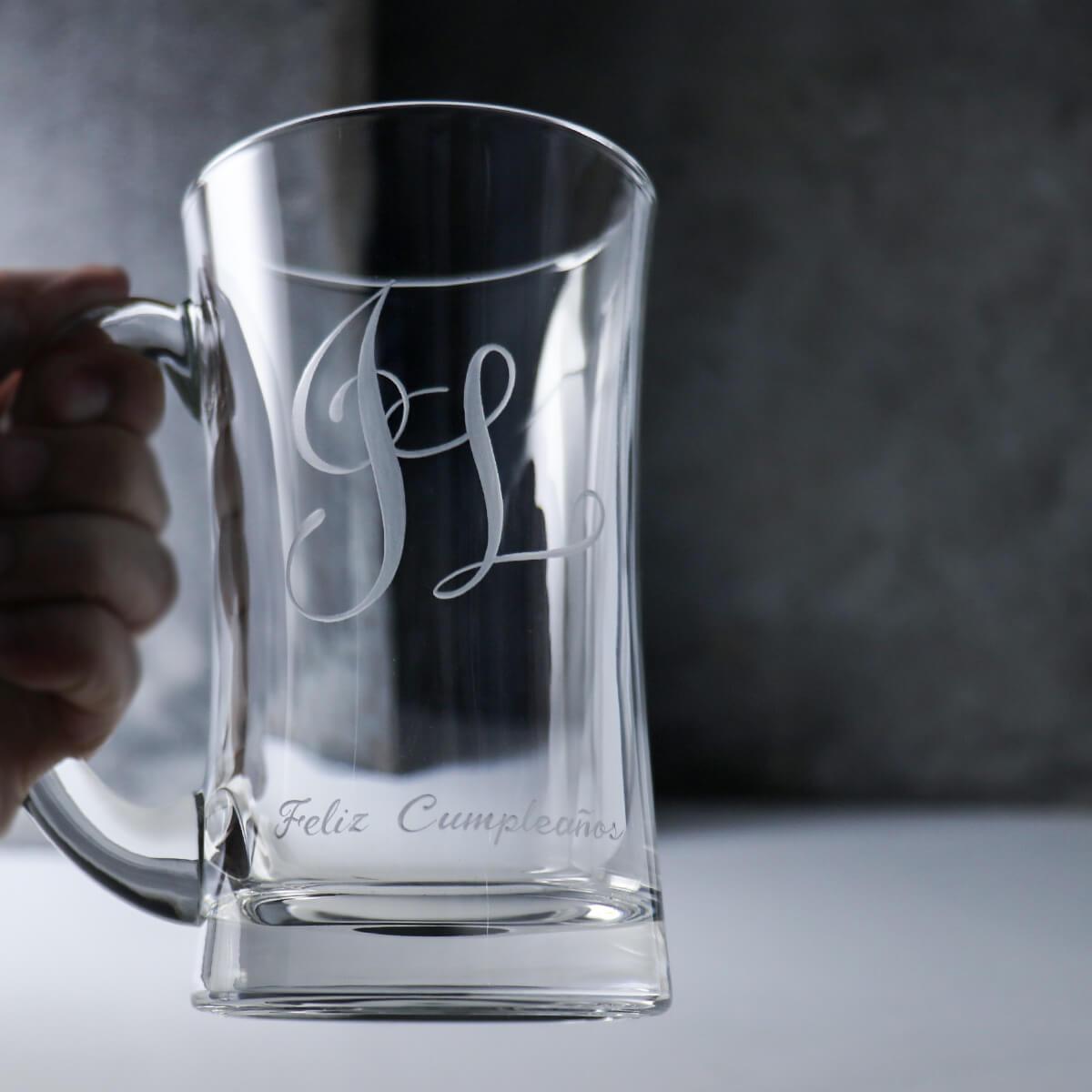 330cc【字母啤酒杯】藝術字指定字型 馬克杯玻璃雕刻 - MSA玻璃雕刻