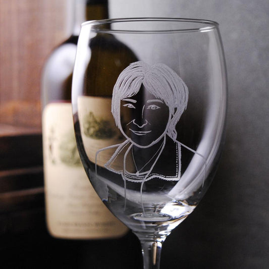 270cc【老闆娘肖像】(寫實版) 人像客製紅酒杯 - MSA玻璃雕刻