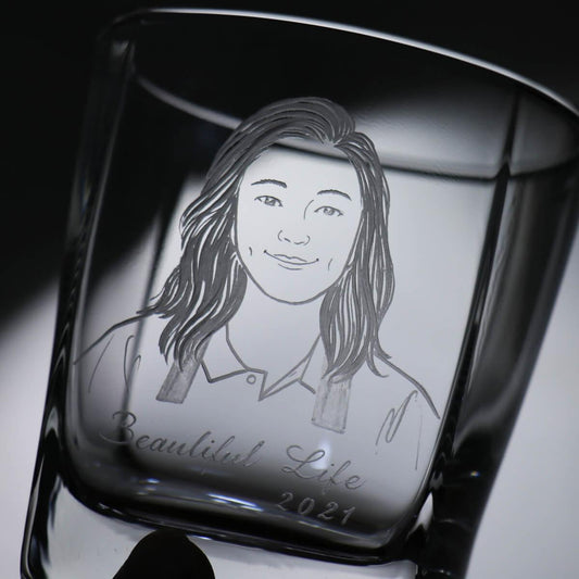 295cc【肖像客製】(寫實版)女生人像客製威士忌杯 - MSA玻璃雕刻