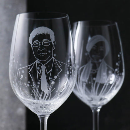 (一對價)425cc【爸爸媽媽結婚週年紀念對杯】(寫實版)肖像客製 父母親送禮紅酒杯 - MSA玻璃雕刻