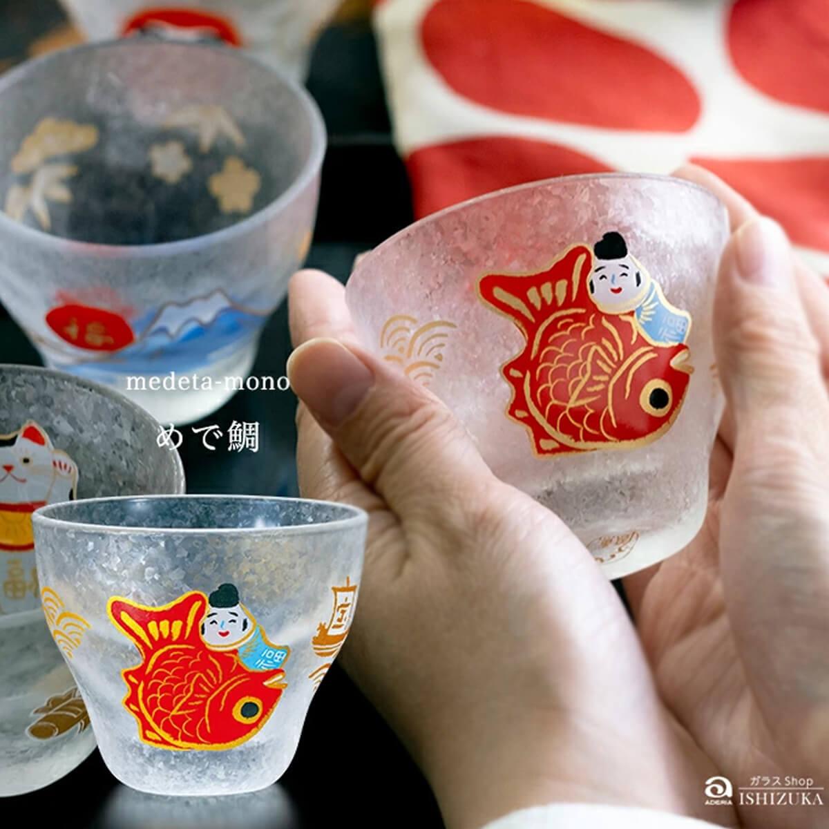90cc【日本Aderia】人氣吉祥物 紅鯛 招福杯 - MSA玻璃雕刻