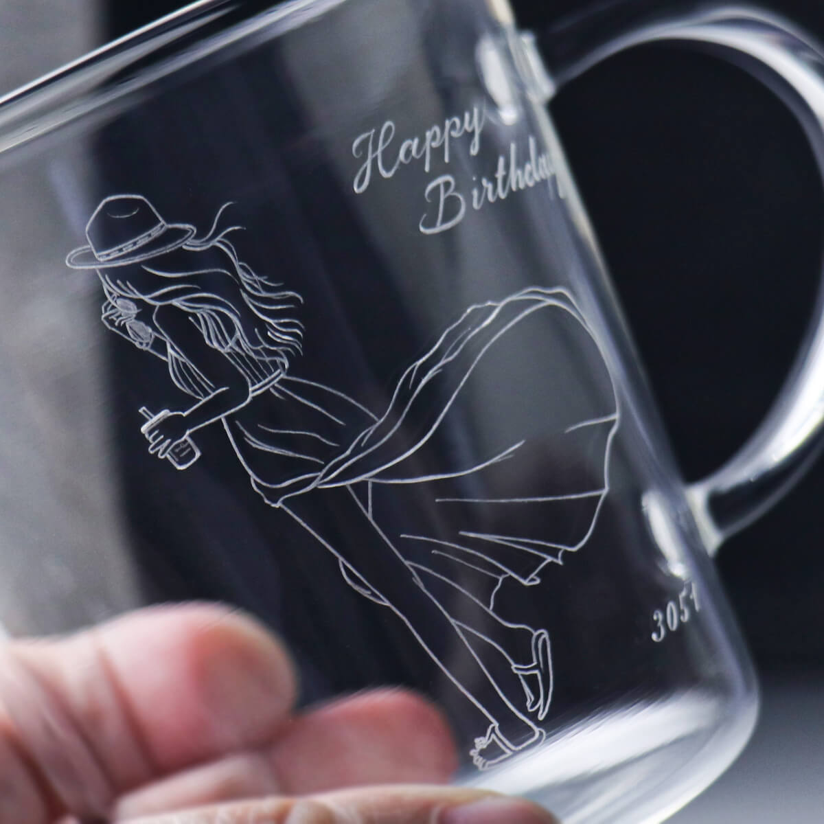 360cc【你的背影】TG深澤直人 線條肖像全身畫手工雕刻耐熱杯 女孩客製